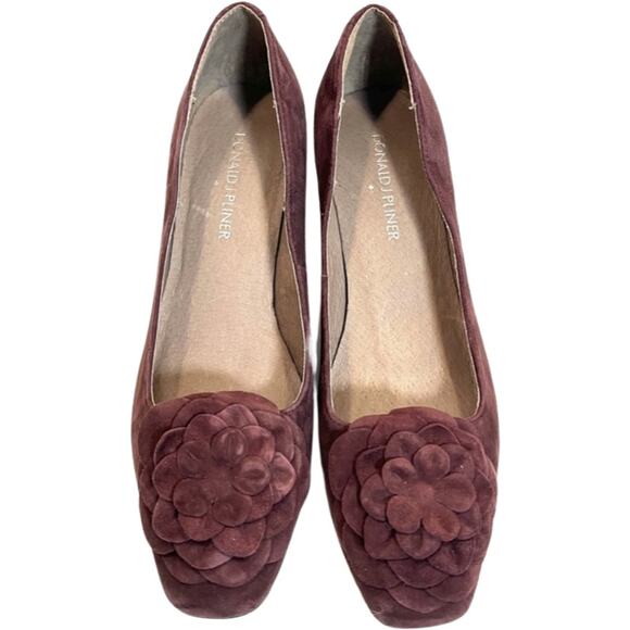 Donald J. Pliner Wine Burgundy Suede Kitten Heel Flower Toe Pumps 7 New No Box - Picture 1 of 9